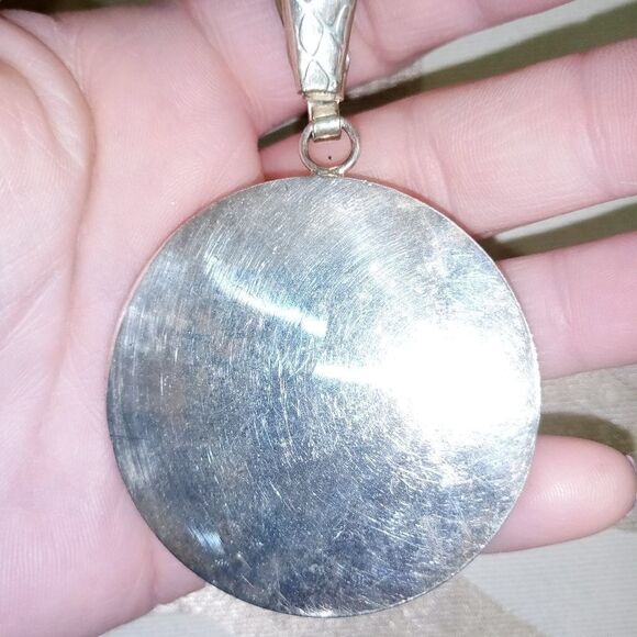 Large round Vintage copper and silver hammered pendant - Picture 4 of 6